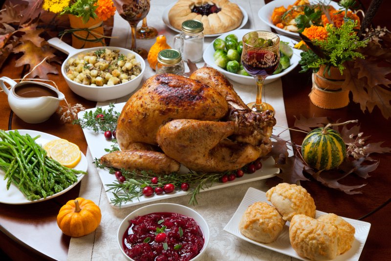 Foods that make up a rustic Thanksgiving dinner